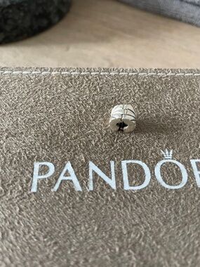 Pandora Silver Barrel Clip charm with Grooved Starburst Design - Silver
